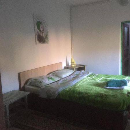 Vila Licurici Caciulata Esterno foto